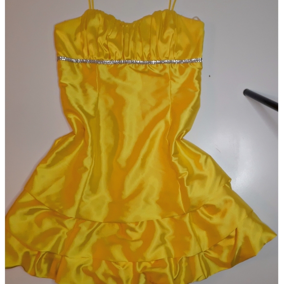 Event dress - Picture 4 of 5